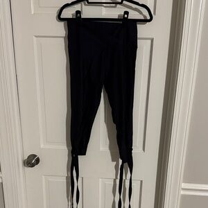 Onzie Black Capris